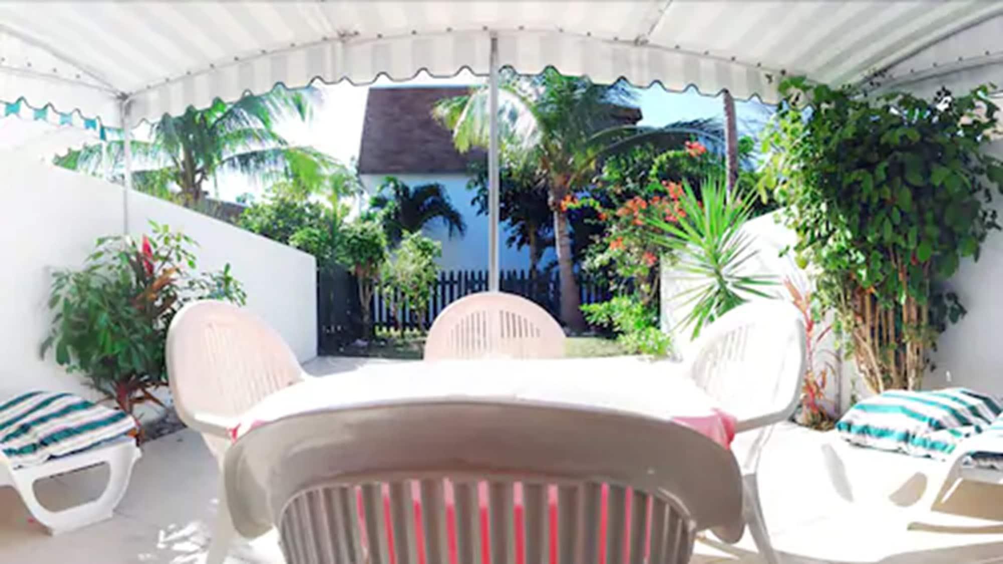 Bay View Suites Paradise Island Нассау Экстерьер фото