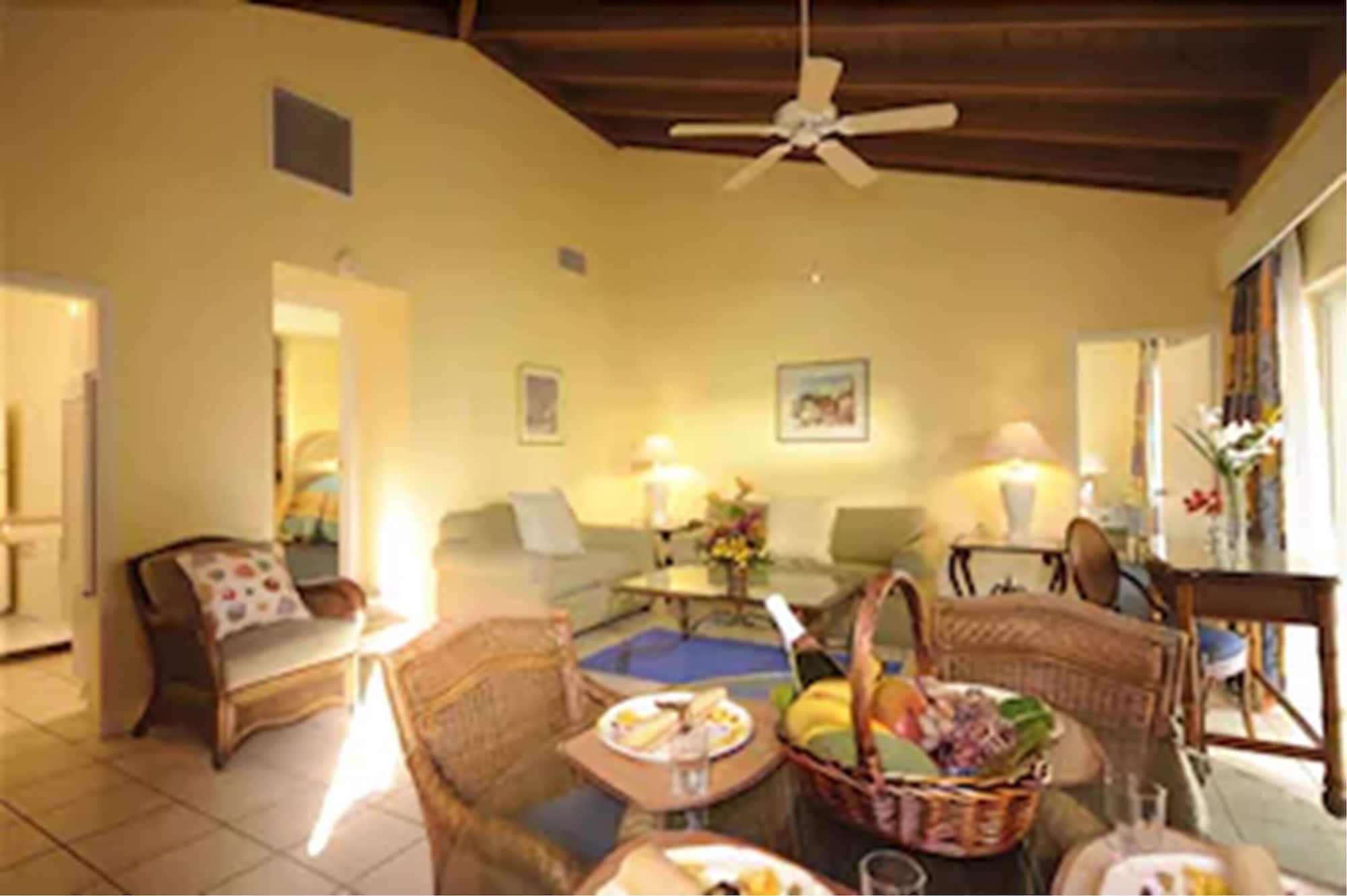 Bay View Suites Paradise Island Нассау Интерьер фото