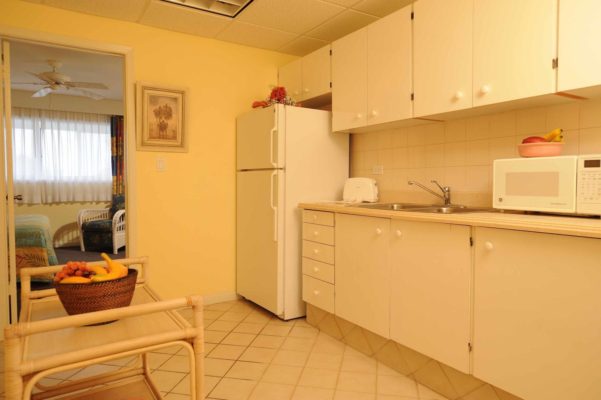Bay View Suites Paradise Island Нассау Экстерьер фото