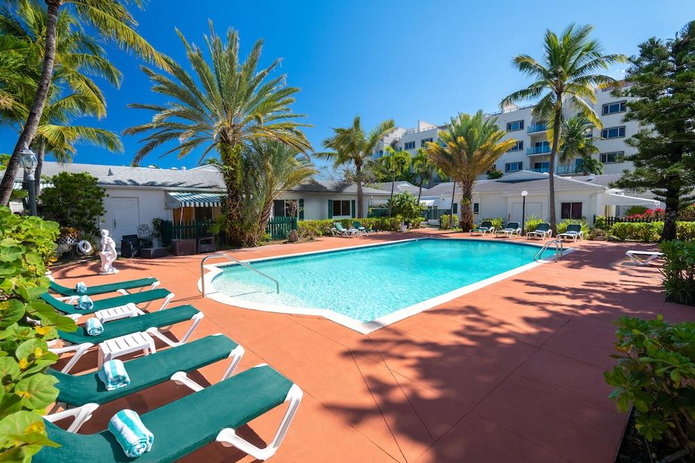 Bay View Suites Paradise Island Нассау Экстерьер фото