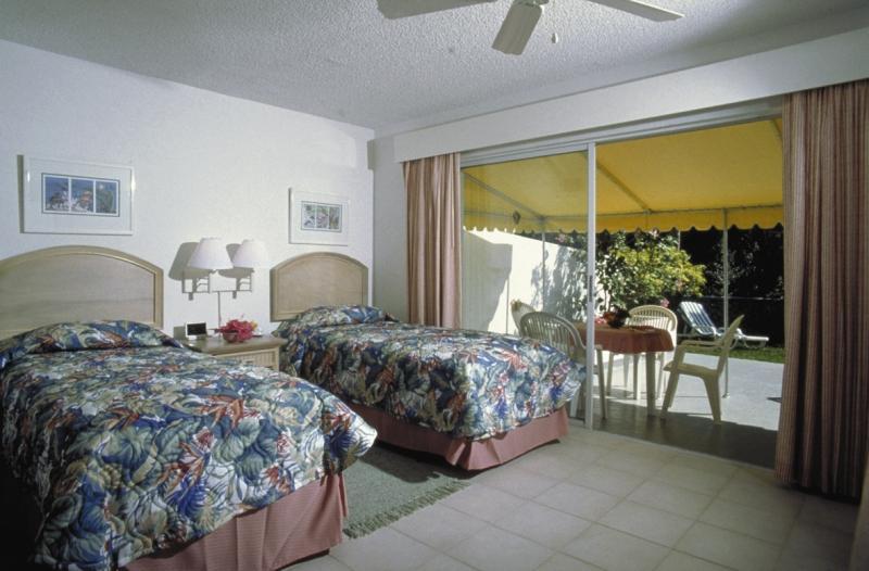 Bay View Suites Paradise Island Нассау Экстерьер фото