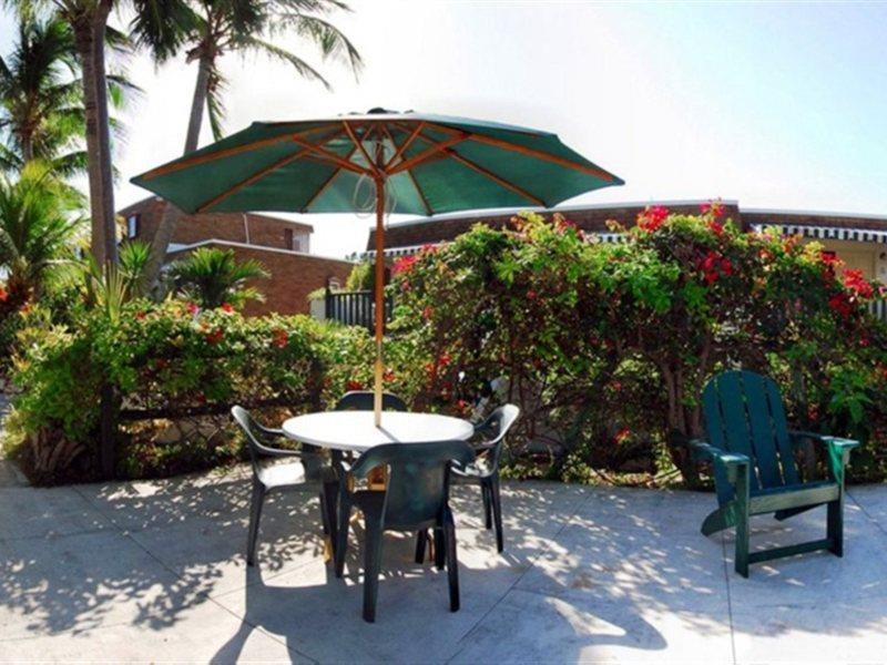 Bay View Suites Paradise Island Нассау Экстерьер фото