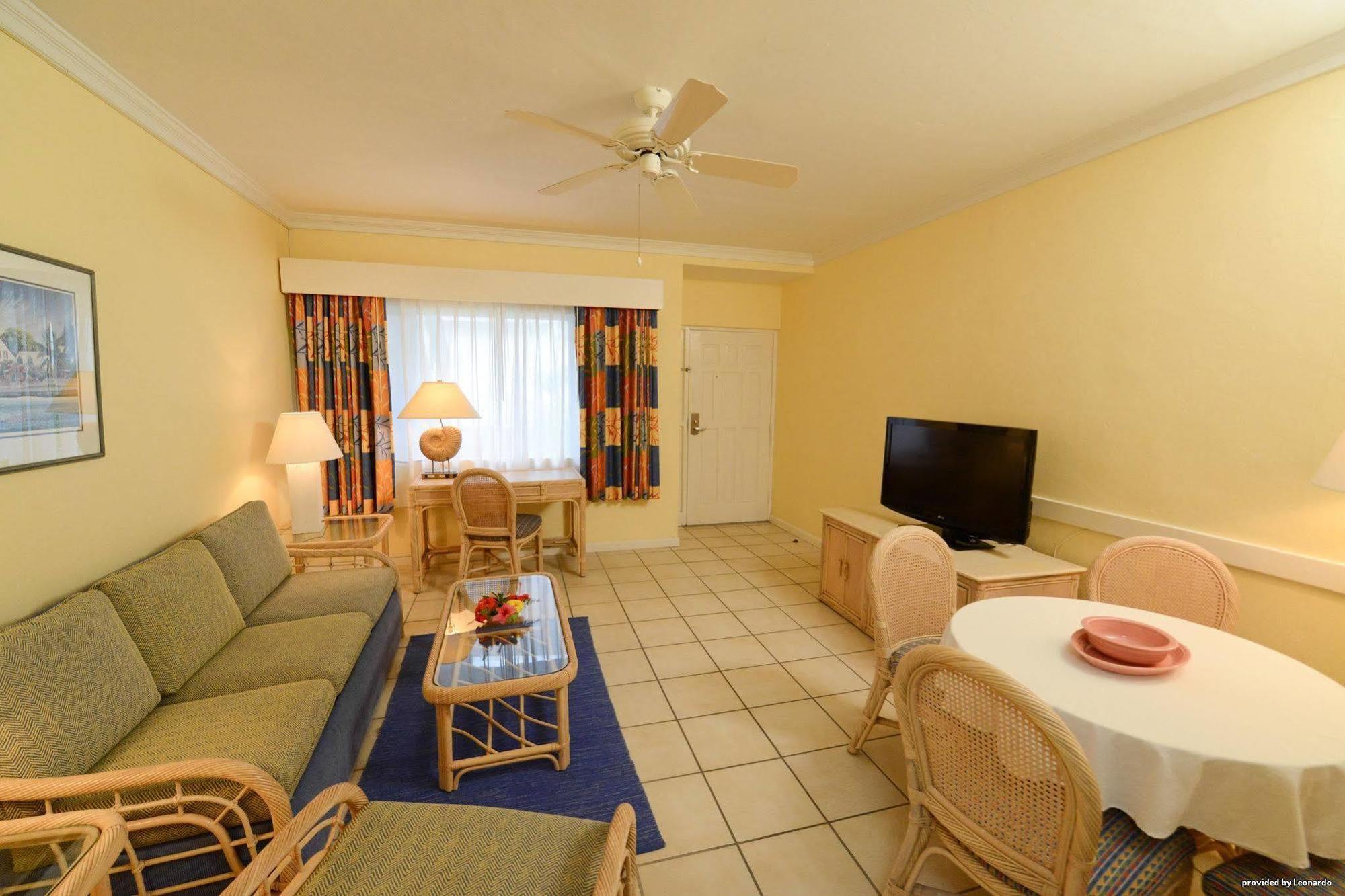 Bay View Suites Paradise Island Нассау Экстерьер фото