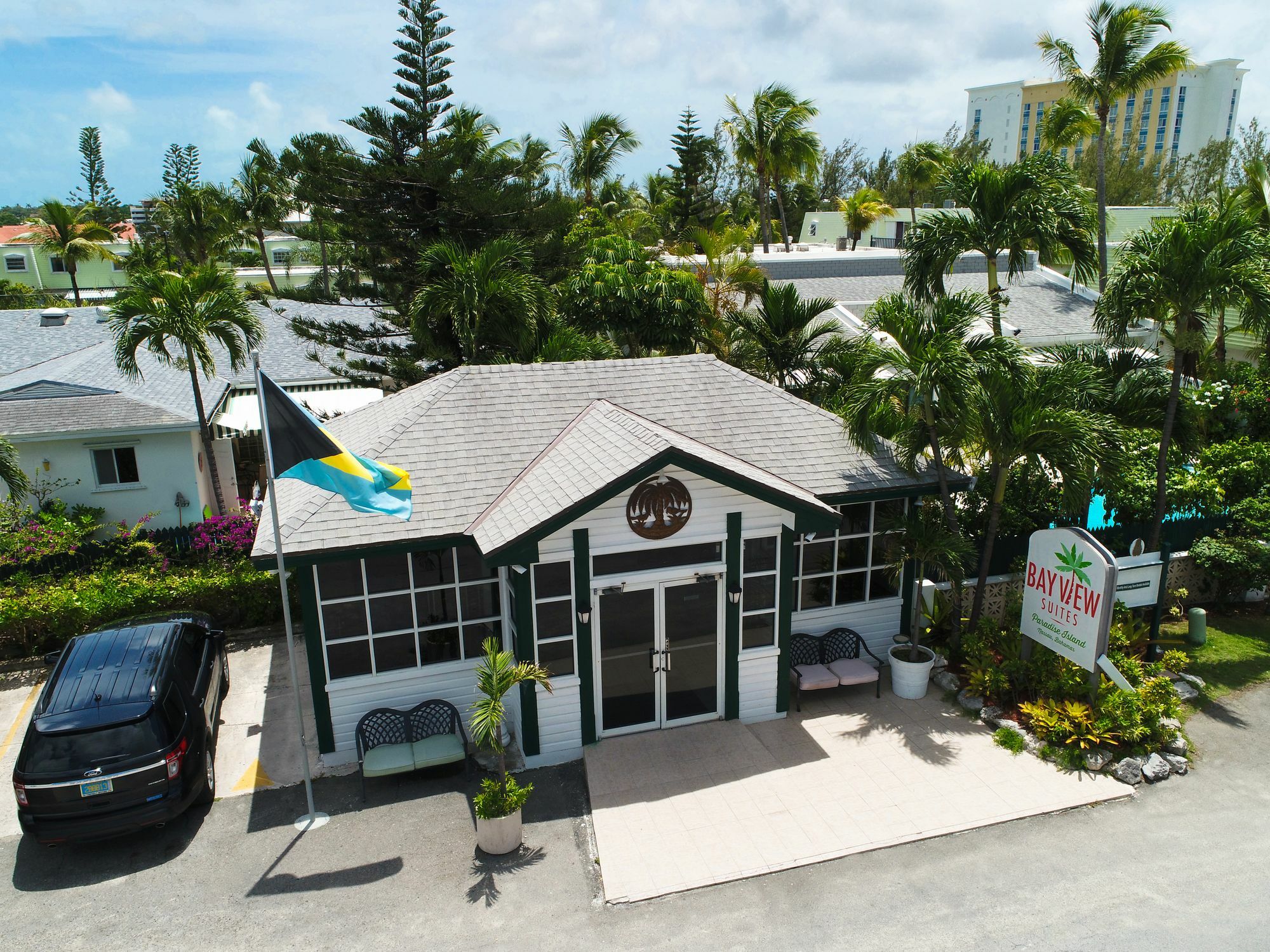 Bay View Suites Paradise Island Нассау Экстерьер фото