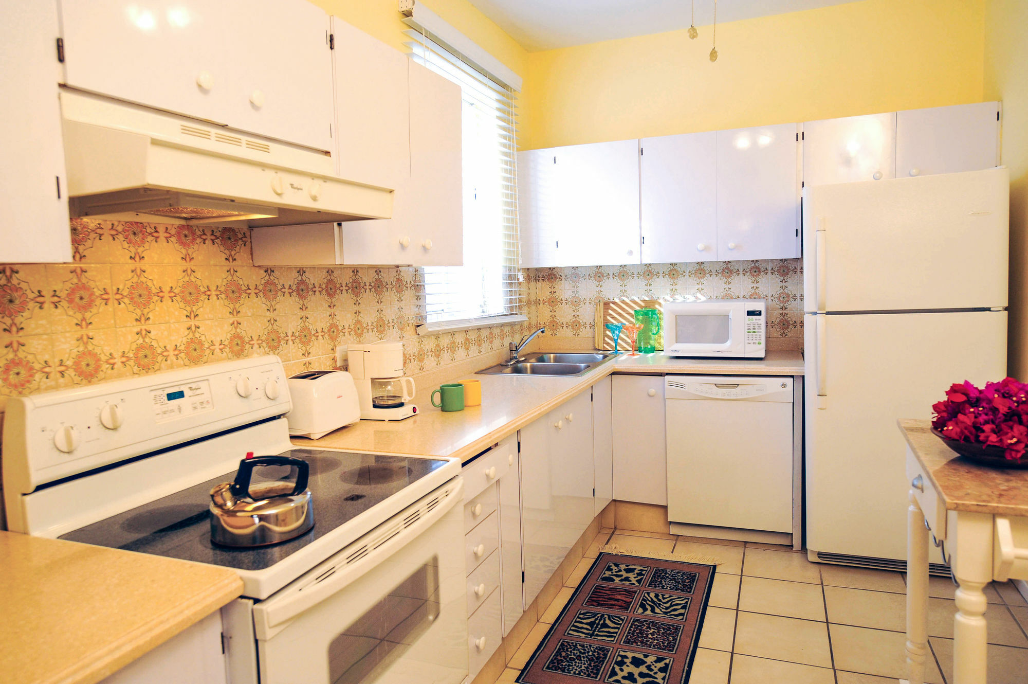 Bay View Suites Paradise Island Нассау Экстерьер фото